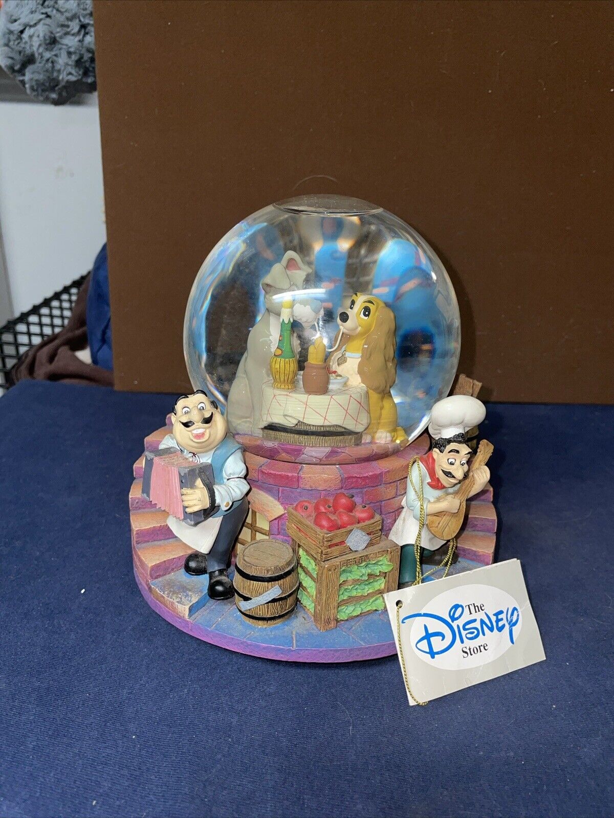 Disney Lady and the Tramp Snowglobe Light-up Music Box 