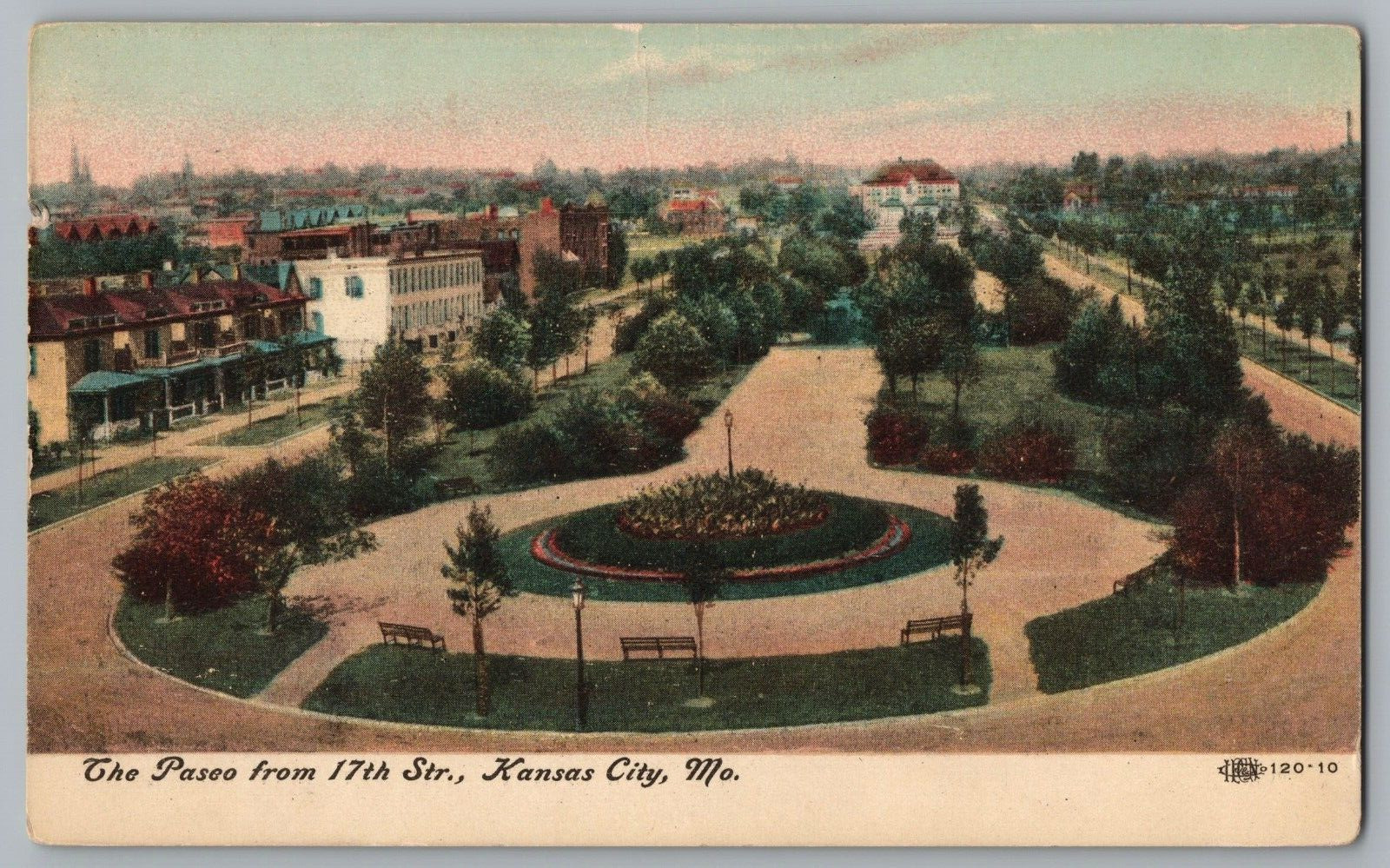 Postcard c1910 The Paseo from 17th Street, Kansas City, Missouri Street View