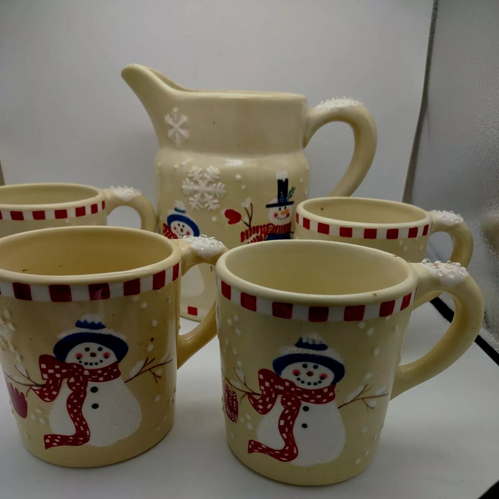 NOS Hallmark Hot Chocolate Pot & 4 mugs Snowman Vintage Ceramic & Coraline Snow