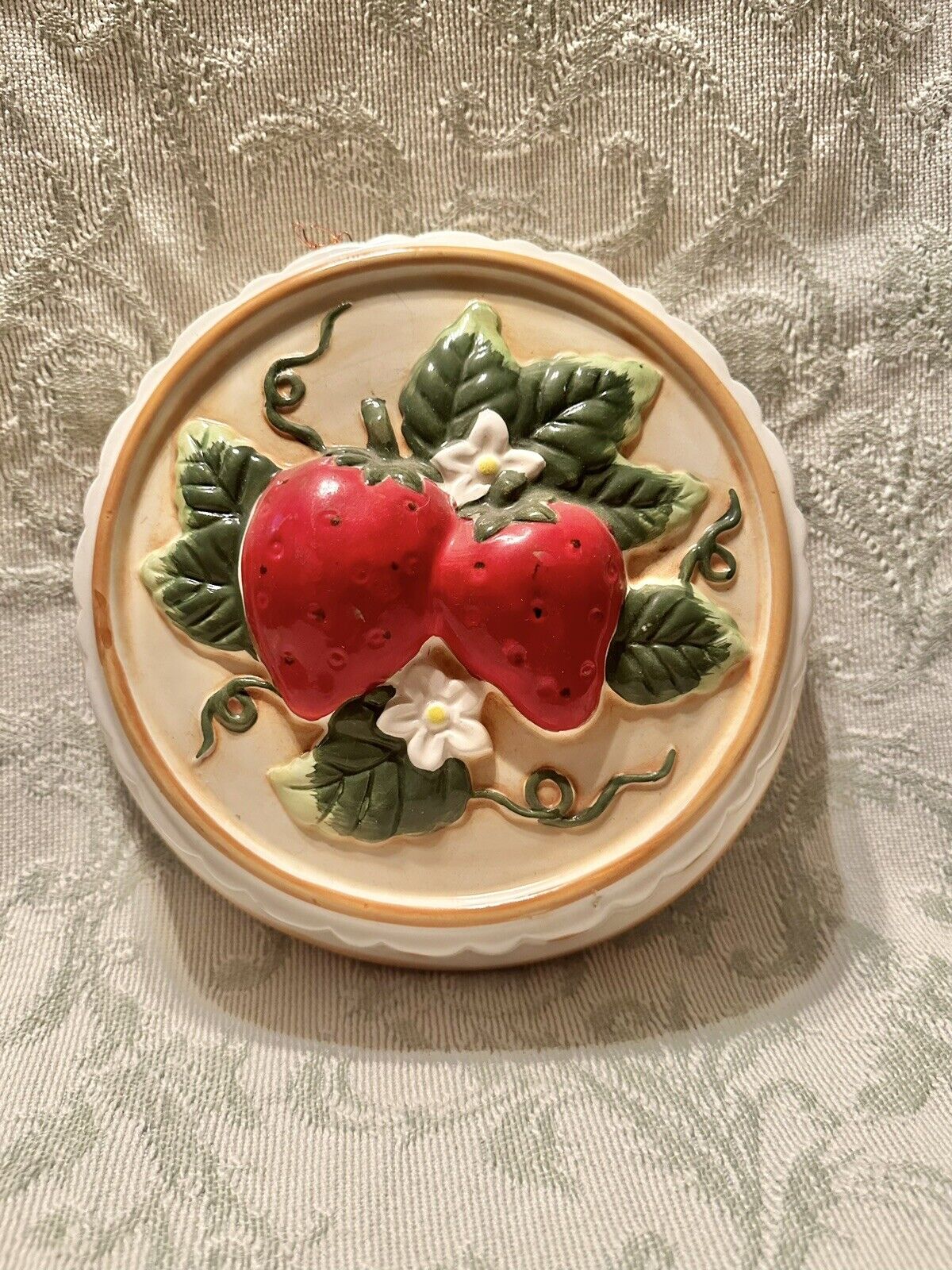 Vintage Ceramic Strawberry Jello Mold-Retro Kitchen Decor & Collectible