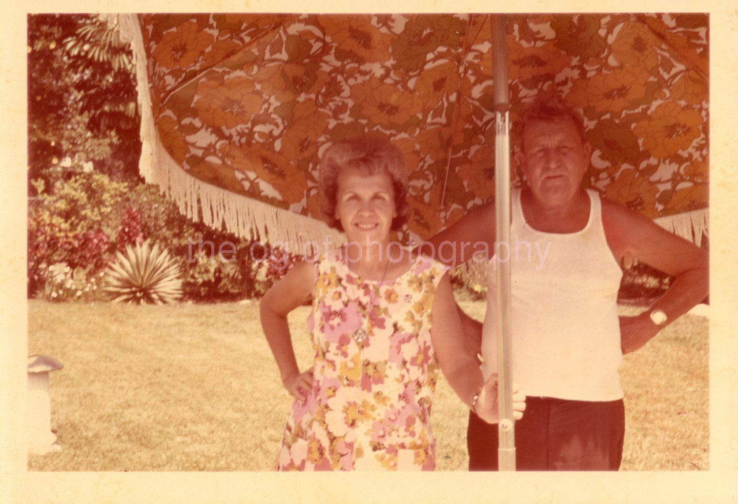 1960\'s COUPLE Found PHOTO Color  Original Snapshot VINTAGE 97 18 J