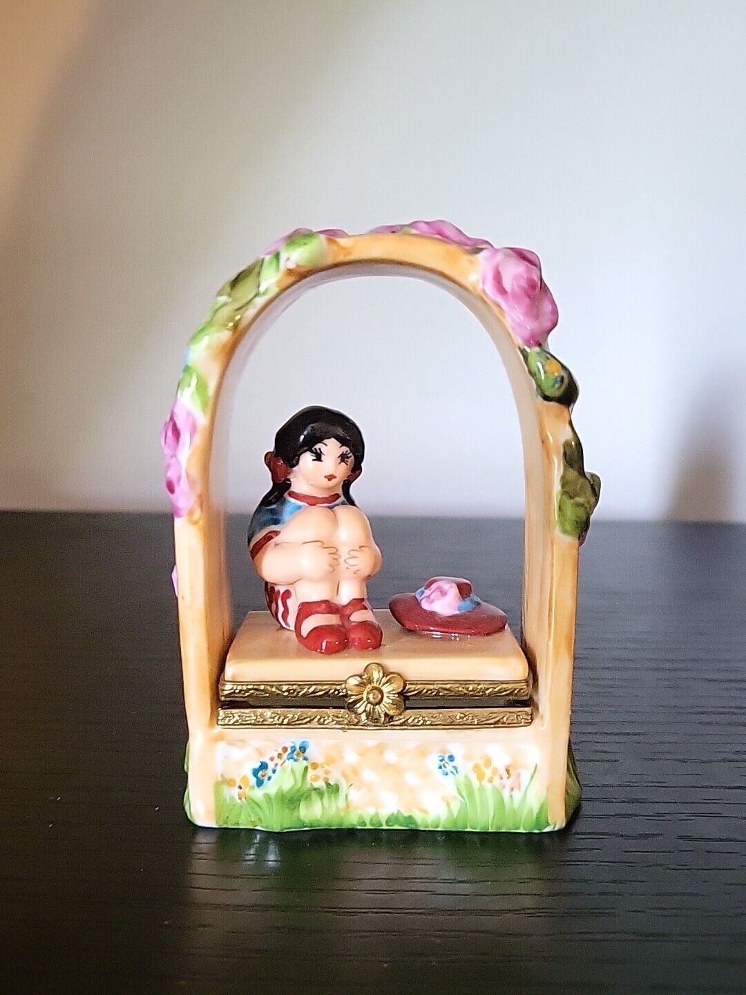 Vintage Rare Limoge  Peint Main Girl Under Floral Arch/Arbor Trinket Box