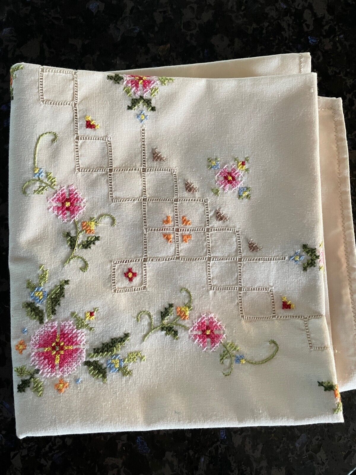 Floral Tablecloth Hand Embroidered Cross Stitch Needlepoint VTG tablecloth 32x33