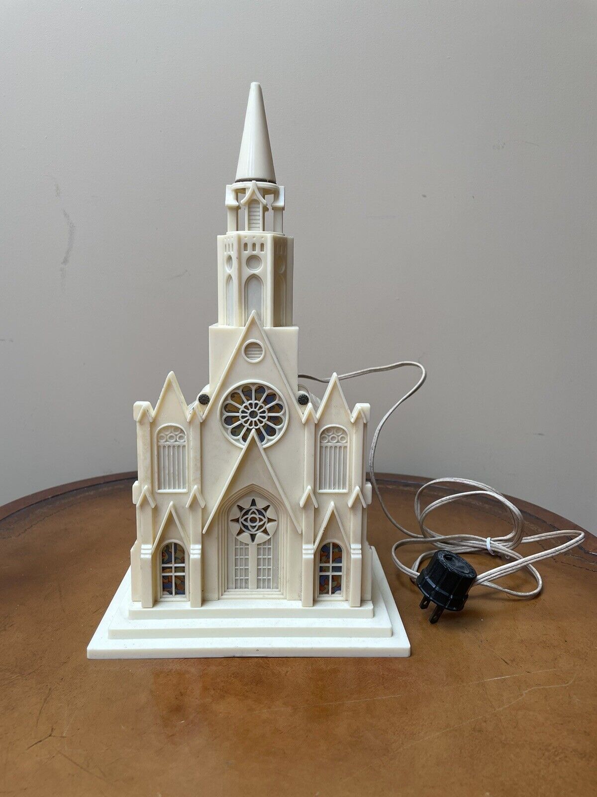 Vintage 50\'s Raylite Electric Corp Lighted Musical Church Cathedral
