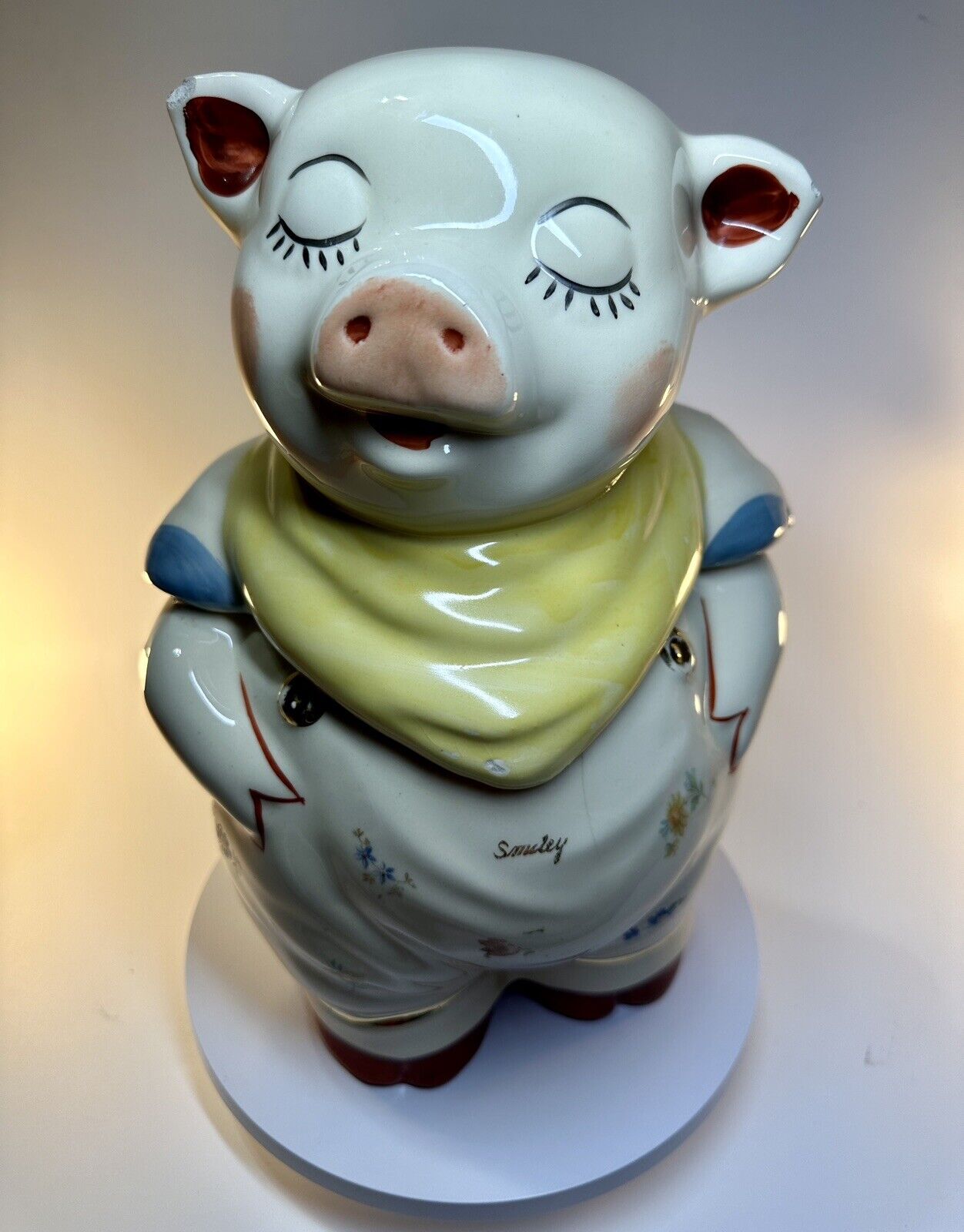 SMILEY PIG COOKIE JAR YELLOW SCARF SHAWNEE POTTERY Vintage 1940's made in USA