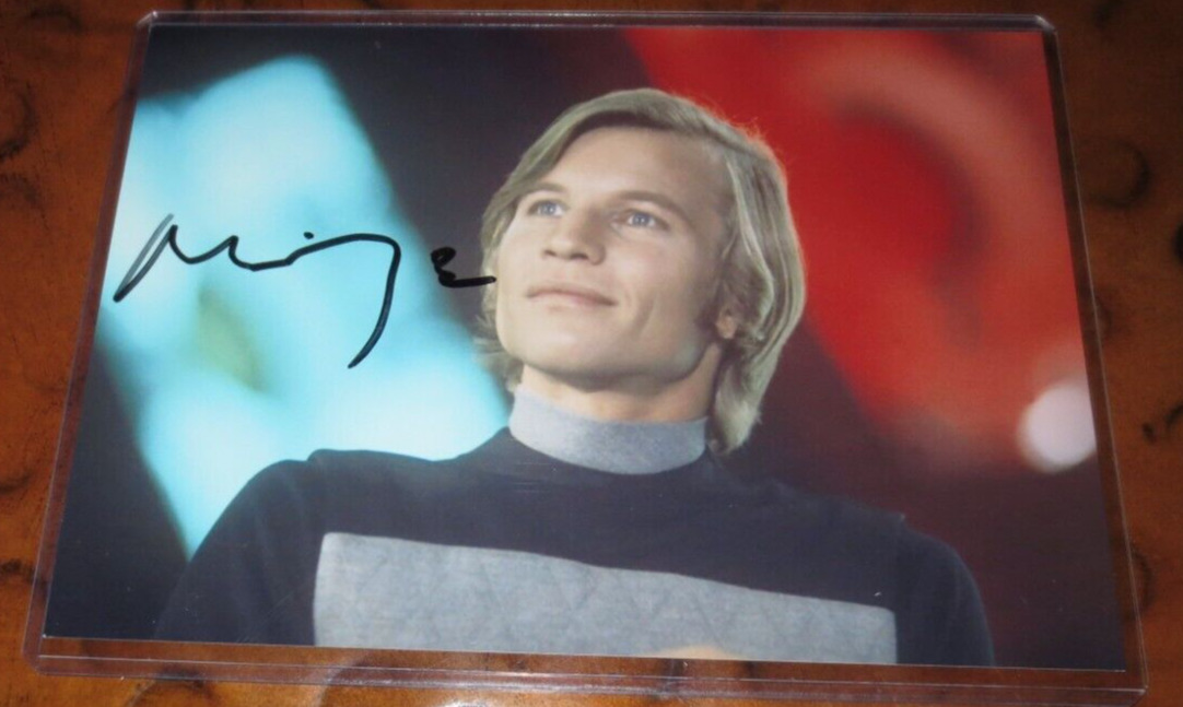 Michael York signed autographed photo  as Logan 5 in Logan's Run ( 1976 )
