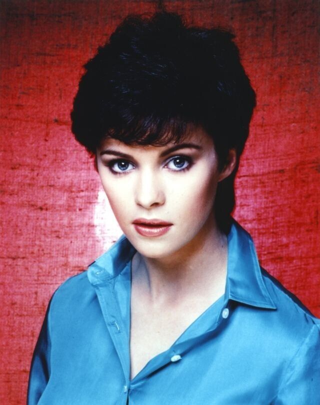 Singer & Actress SHEENA EASTON (#19) Classic Picture Poster Photo Print 11x17