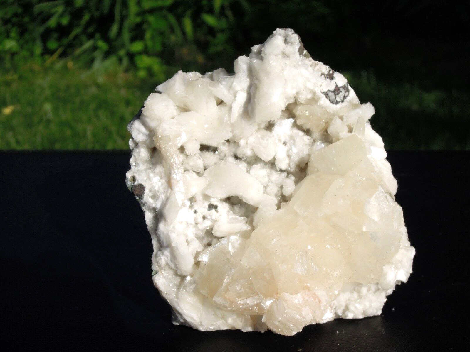 222g Natural Superb Calcite Mineral Specimen - India