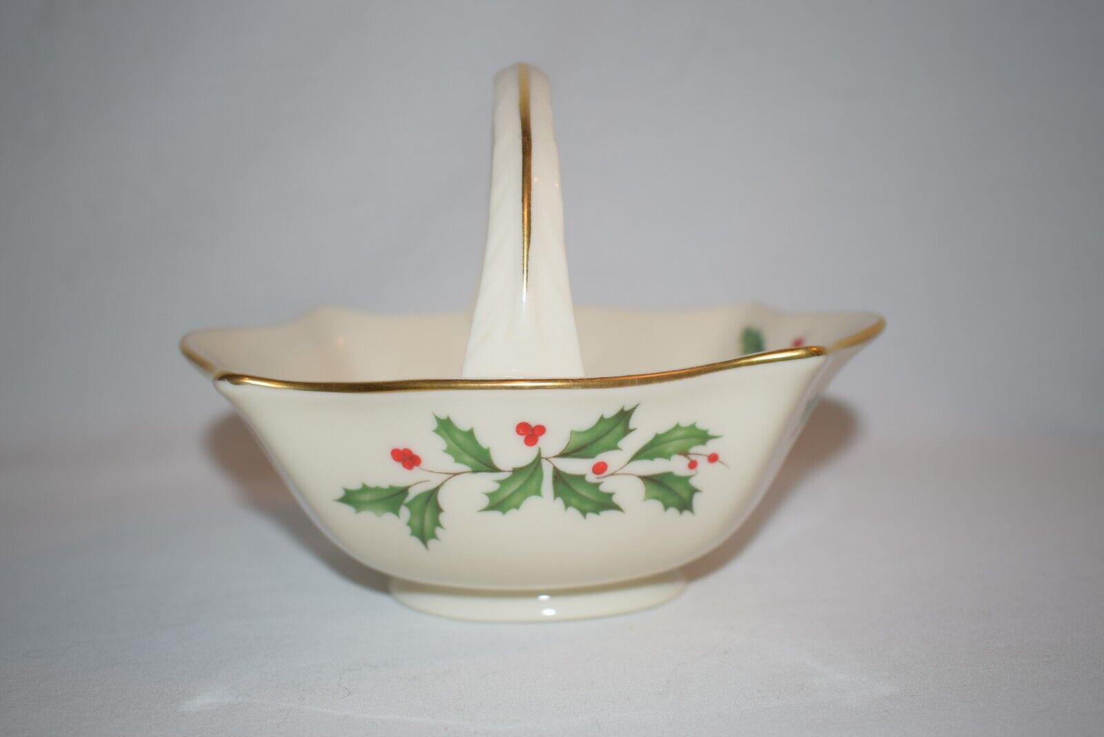 Lenox Porcelain Holiday Holly and Berries Basket with 24K Gold Trim Christmas
