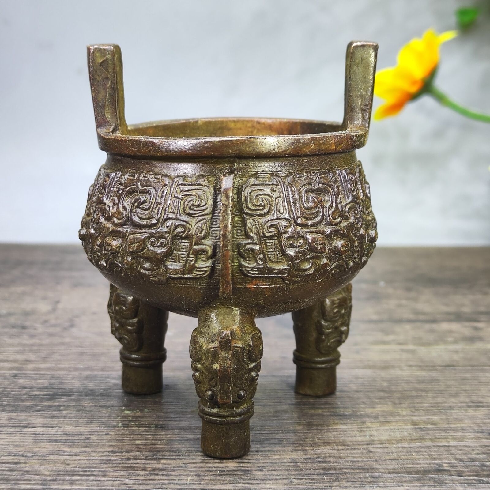 old collectible small bronze sculpture ancient  beast pattern vessel Ding 8cm