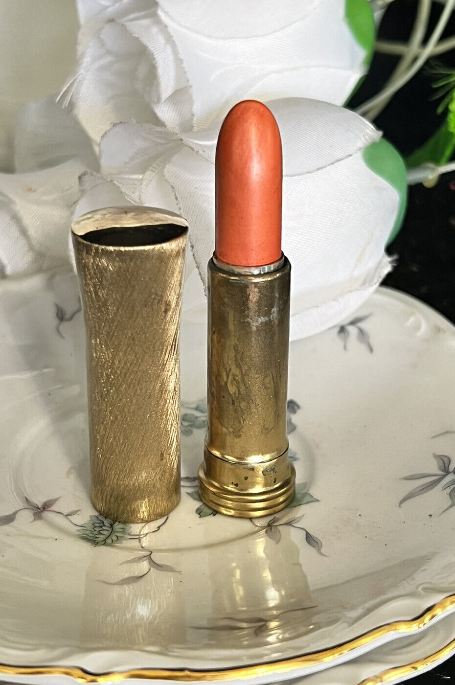 VINTAGE R.H. COSMETICS N.Y. COLLECTIBLE GOLD METAL TUBE LIPSTICK NEW MOCHA
