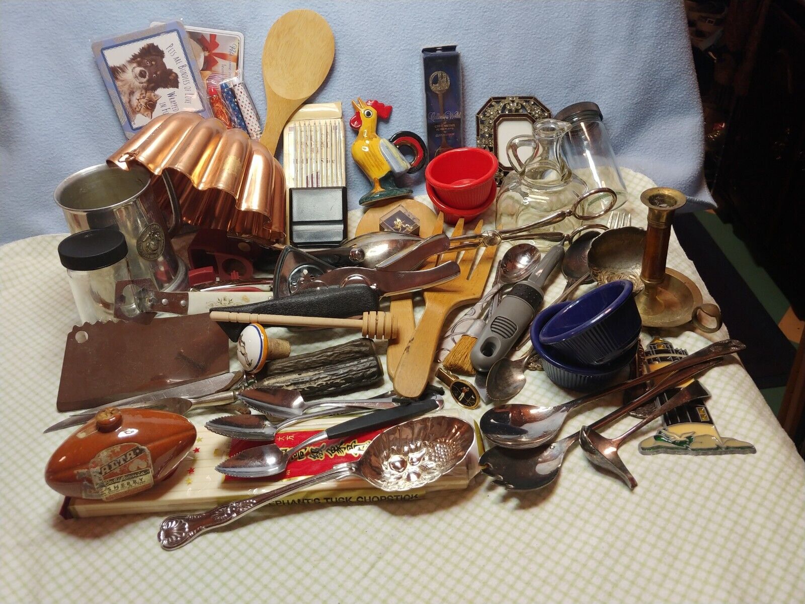 My Estate Sale Huge Mixed Lot  Vintage to Now (Not) Junk Lot.  See Pics