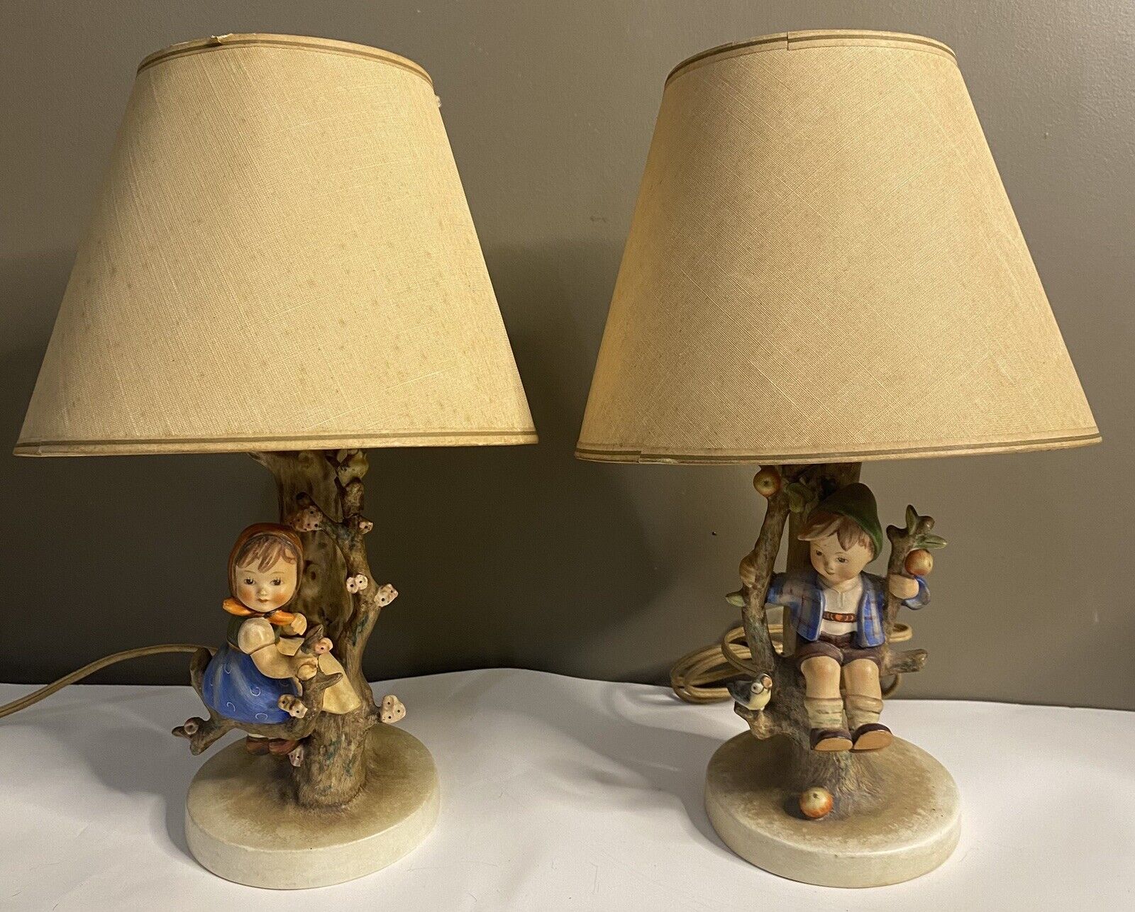 Vtg Pair of Hummel Figurine Apple Tree Boy + Girl Hummel Lamps ORIGINAL SHADES
