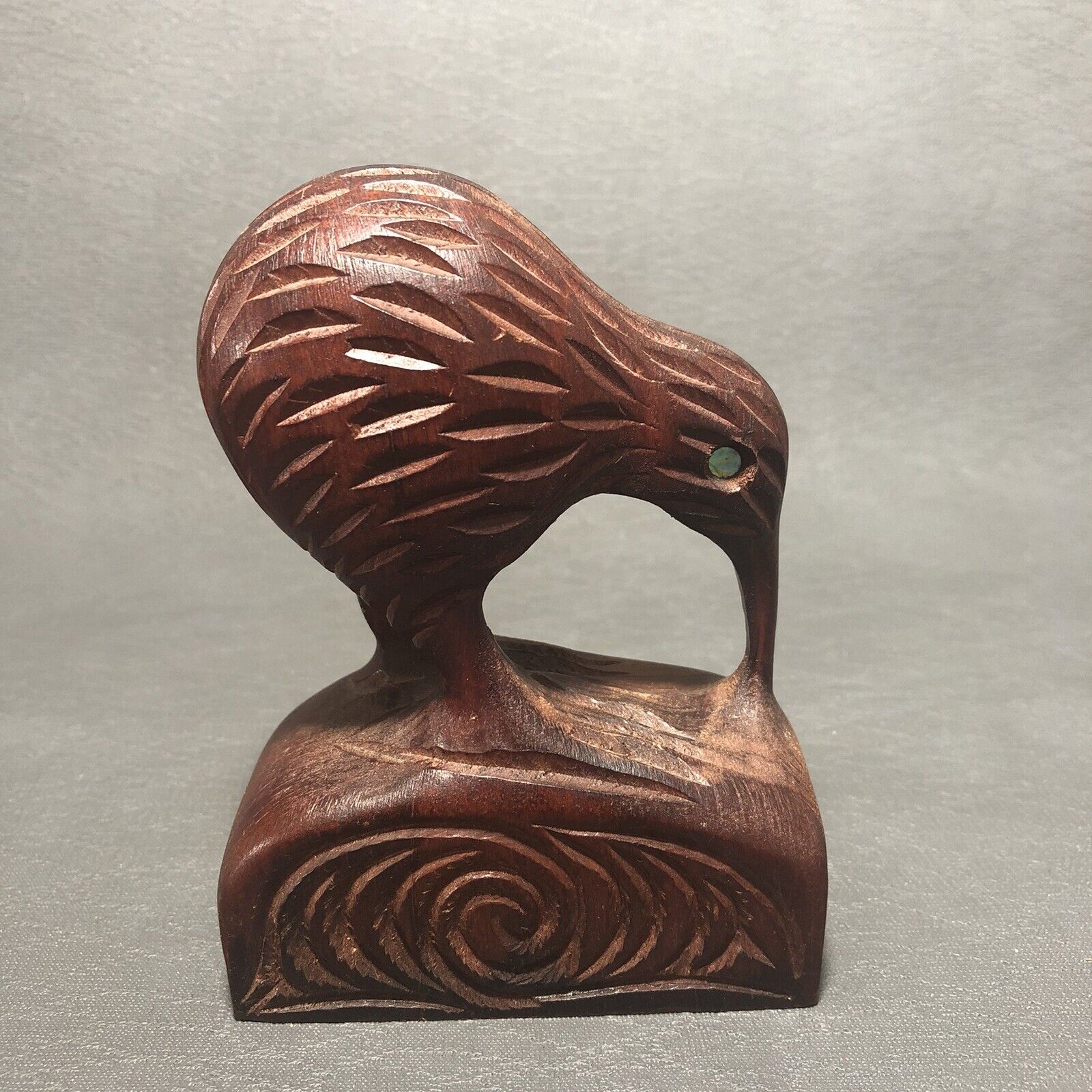 Hand Carved Wooden New Zealand Kiwi Bird Figurine 5\
