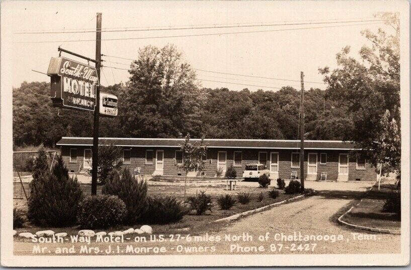 1950s Chattanooga, Tennessee Real Photo RPPC Postcard SOUTH WAY MOTEL Highway 27