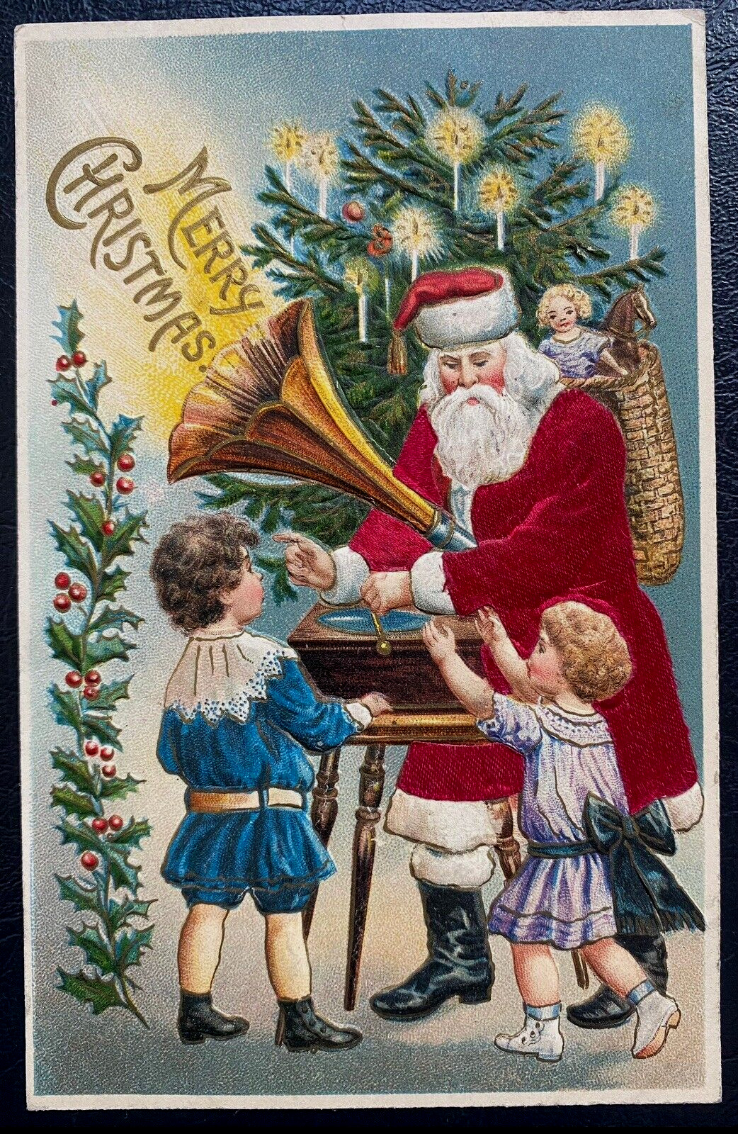 Silk SANTA CLAUS with~Children~Phonograph~Music ~Tree~Christmas Postcard~k279