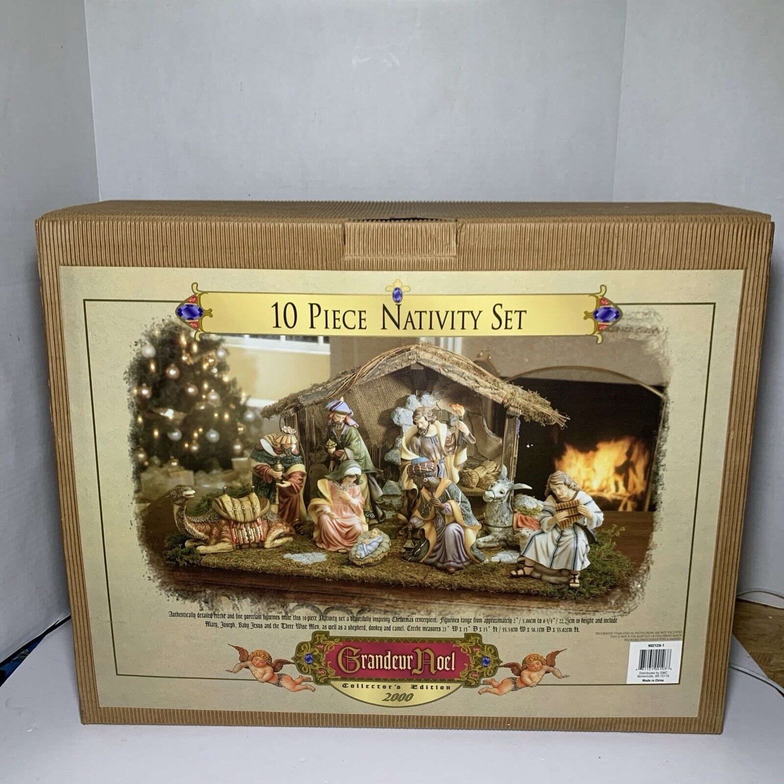 Granduer Noel 2000 Collectors Edition Large 10 Piece Hand Painted Nativity Set