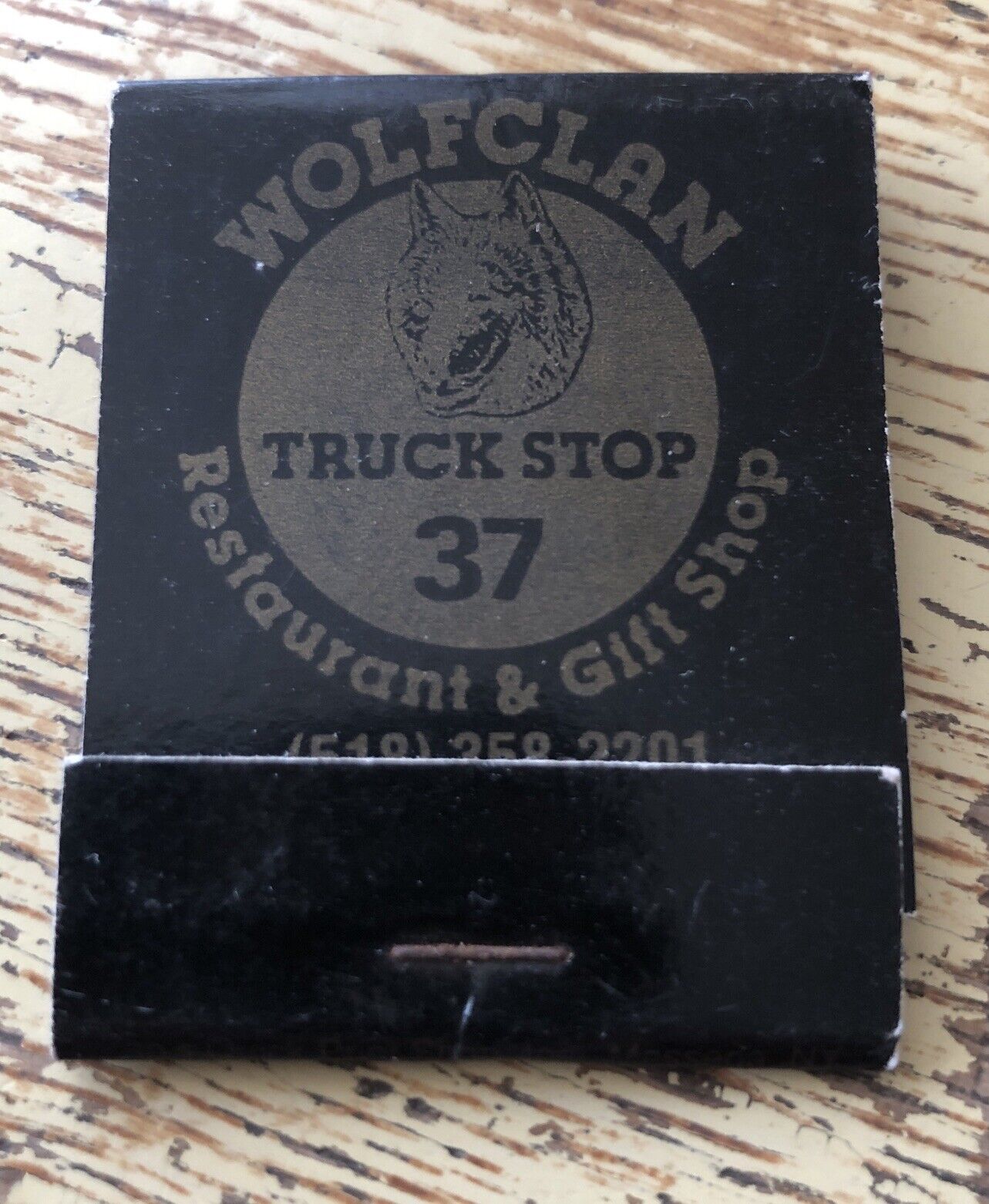 Wolf Clan Truck Stop 37 Restaurant & Gift Shop *Unstruck* Matchbook 70s-80s