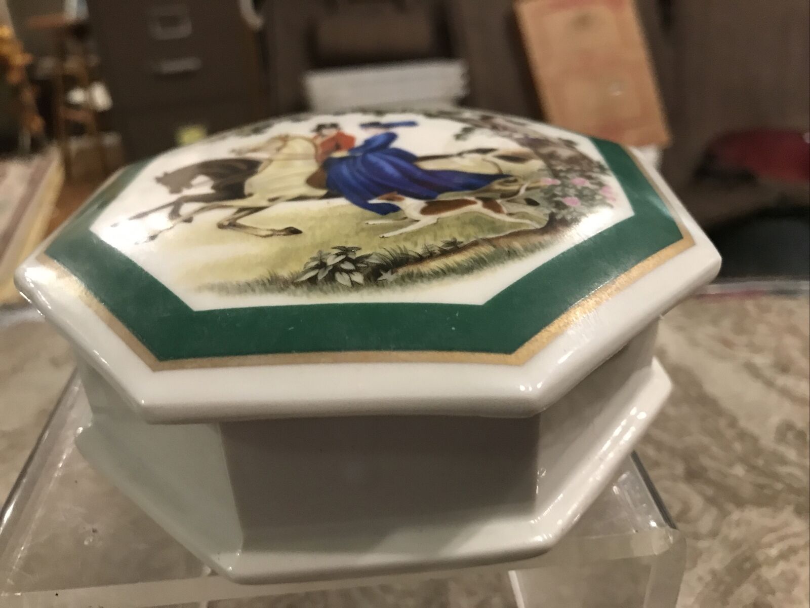 Vintage english Hunt Scene Trinket Porcelain Jewelry Stash  Box  Horse