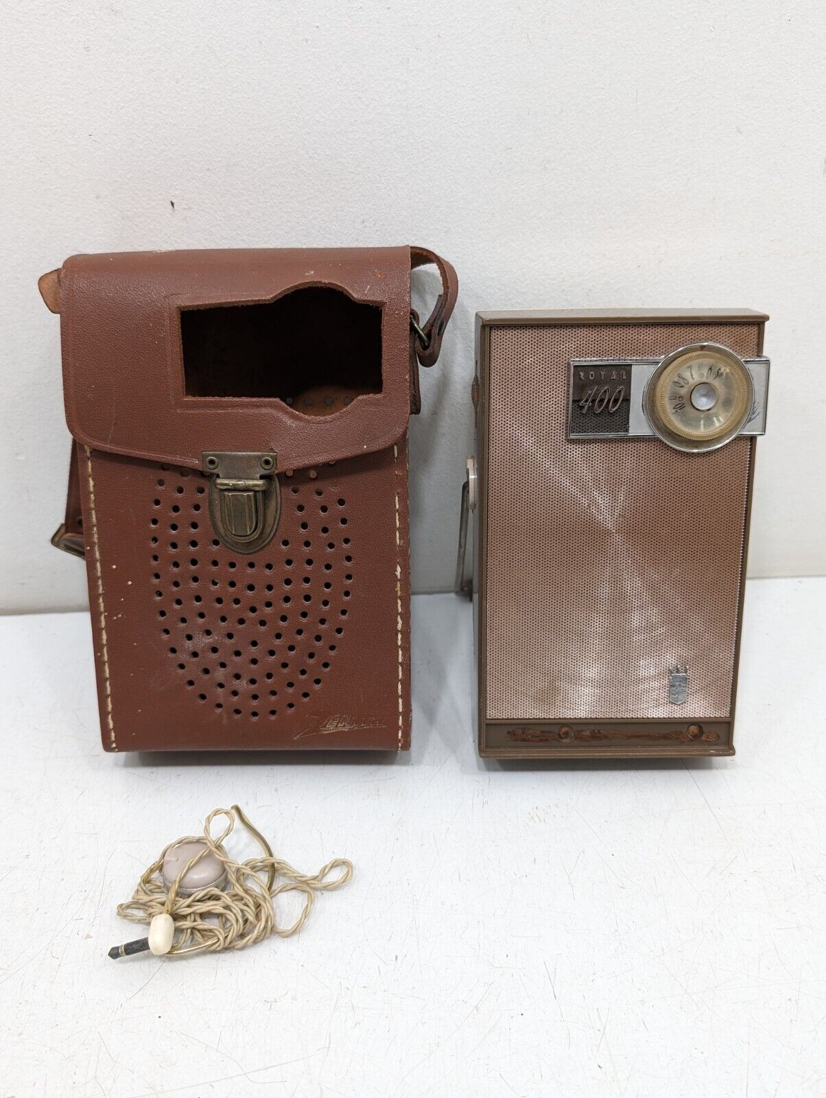 Zenith Royal 400 Vintage Transistor Radio Tested.  Works. 
