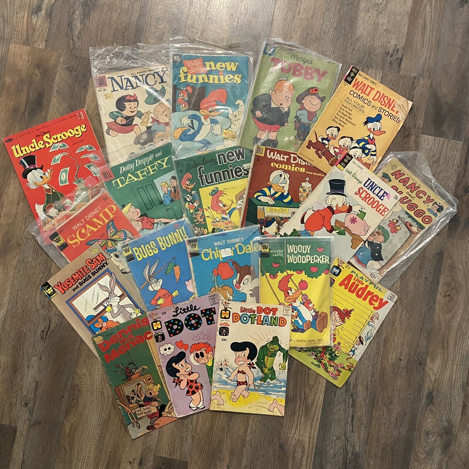 Bundle Lot Vintage Disney Harvey Yosemite Sam Comic Books Vintage 19 PCs