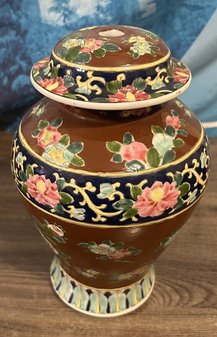Beautiful Vintage Chinese Style Ginger Jar Porcelain Floral Hand Painted
