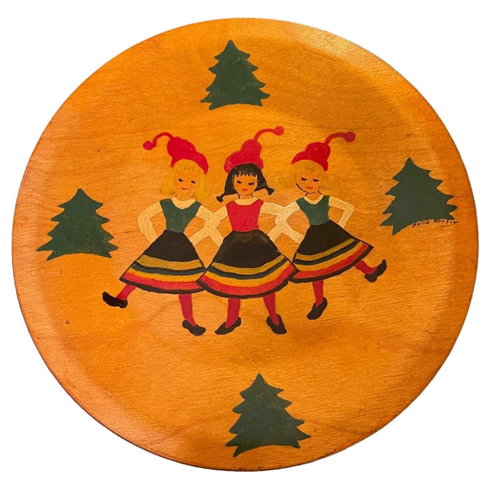 VTG Hand Painted Dutch Holiday Dancing Girls 9” Round Wooden Hanging Platter.