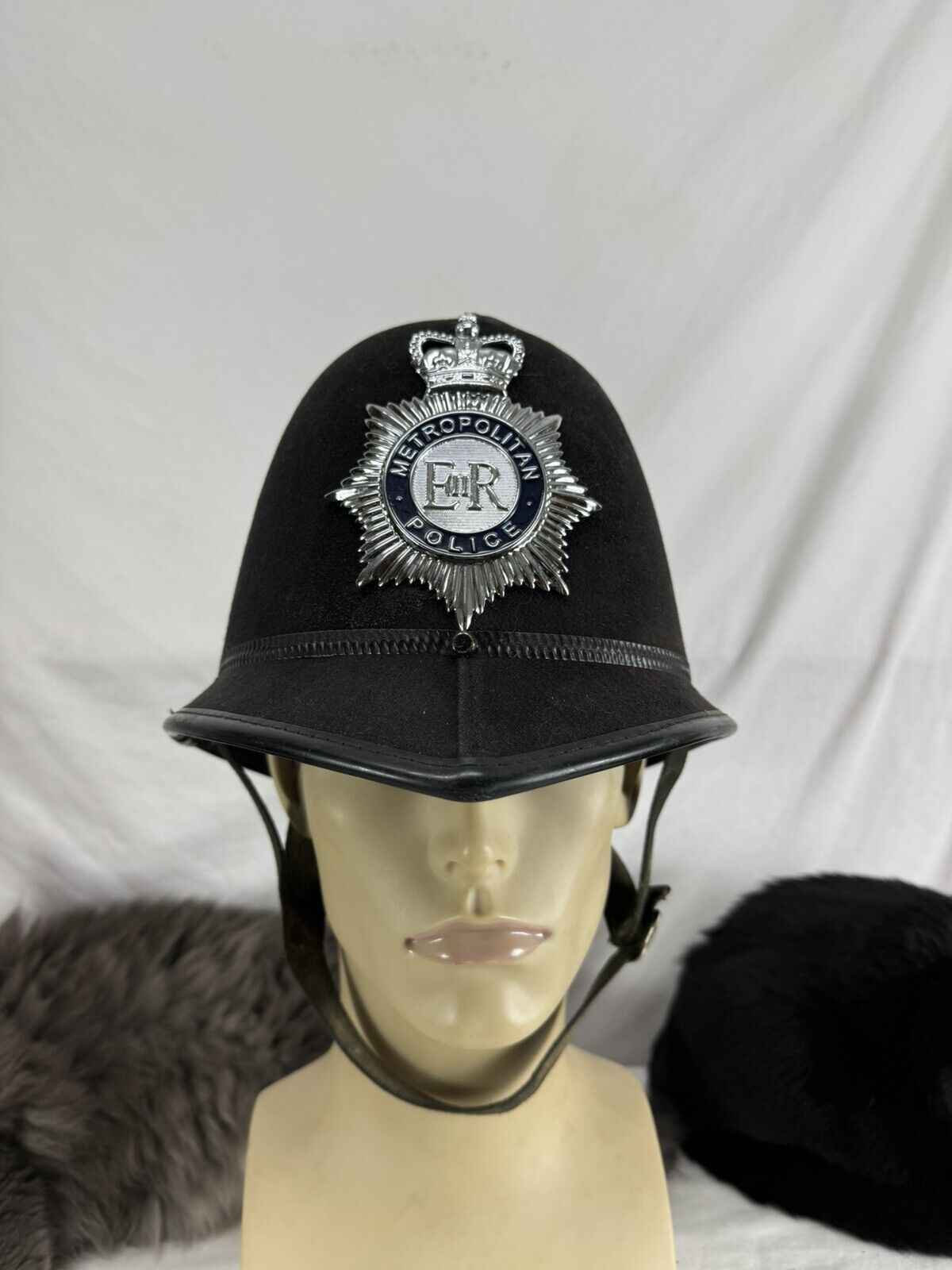 Vintage British Bobby Helmet Hat Metropolitan Police Size 7 1/2 + 1987 Dated