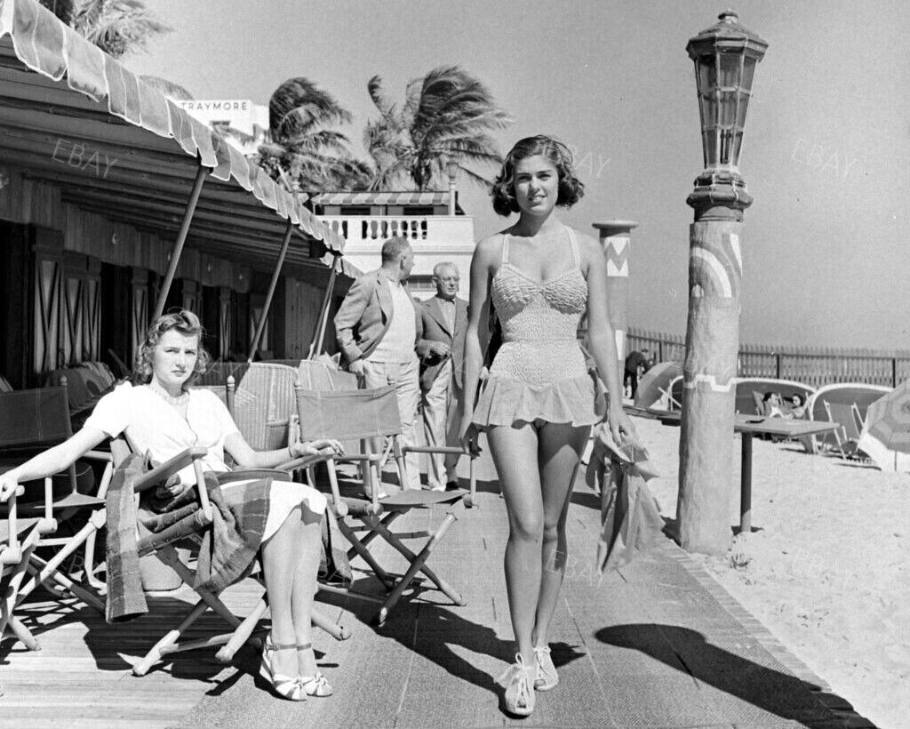 8x10 Poster Print 1940s Pretty Women At Miami Beach