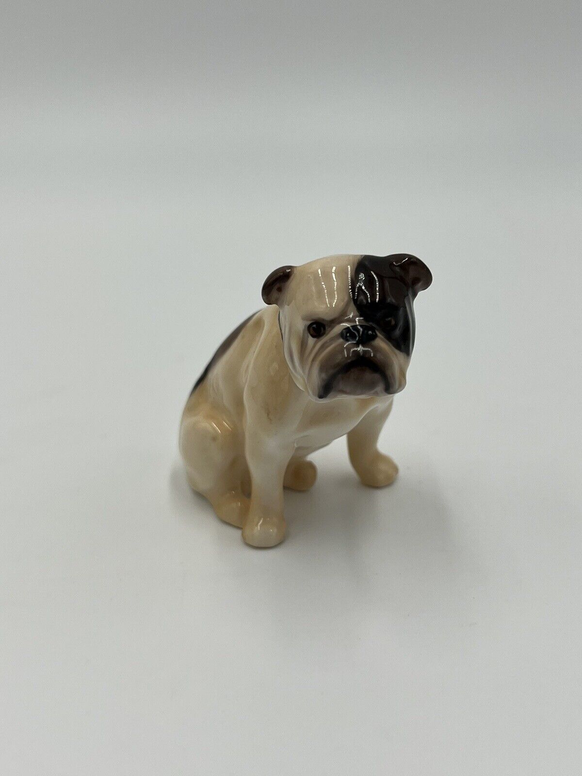 Vintage Royal Doulton K1 Sitting  English Bulldog  Dog Figurine Rare Bone China