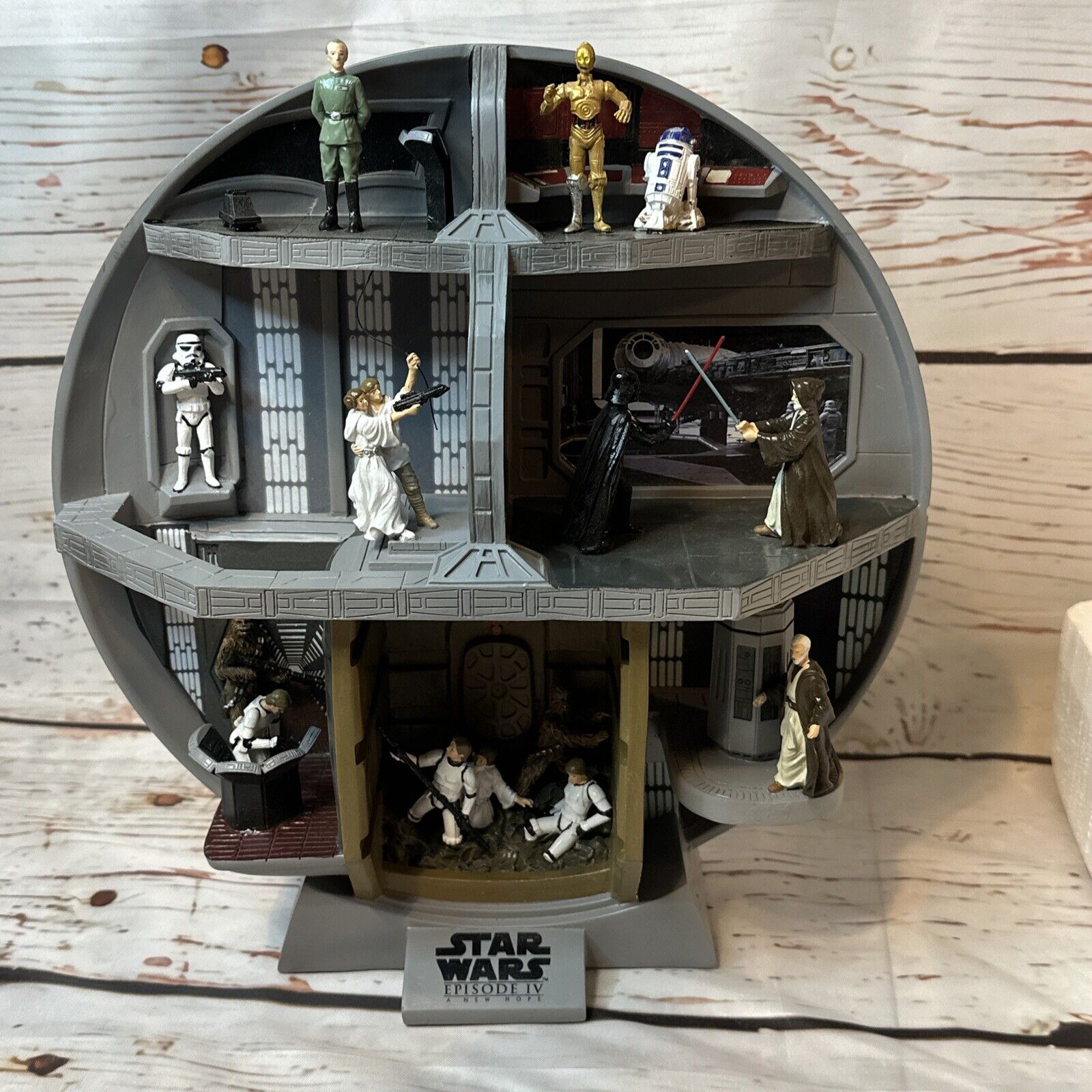 Bradford Exchange STAR WARS Death Star Diorama With 7 Classic Scenes