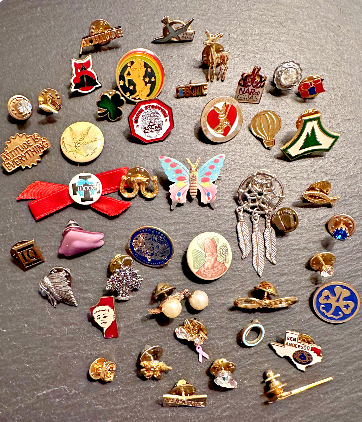 LOT OF 44 ASSORTED VINTAGE PINS D22