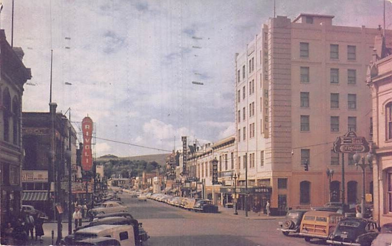 Postcard OR: Street View, Downtown Pendleton, Oregon, Posted 1951