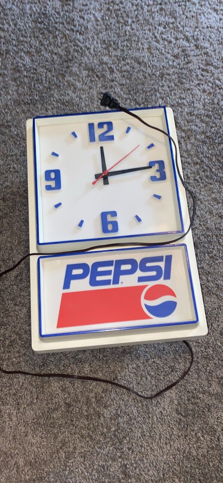 Vintage Pepsi clock, lights up and is working 