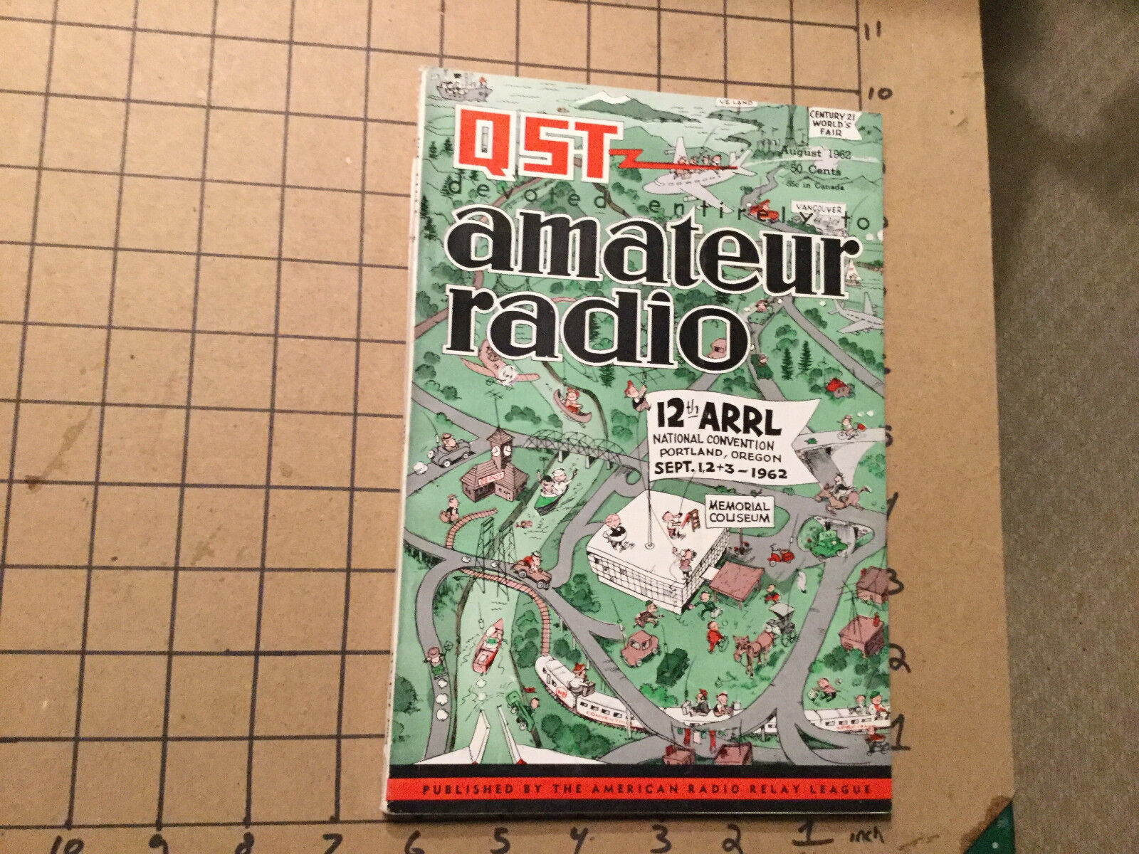 Vintage Unused — QST Amateur radio - Aug 1962 -- v clean but spine damage
