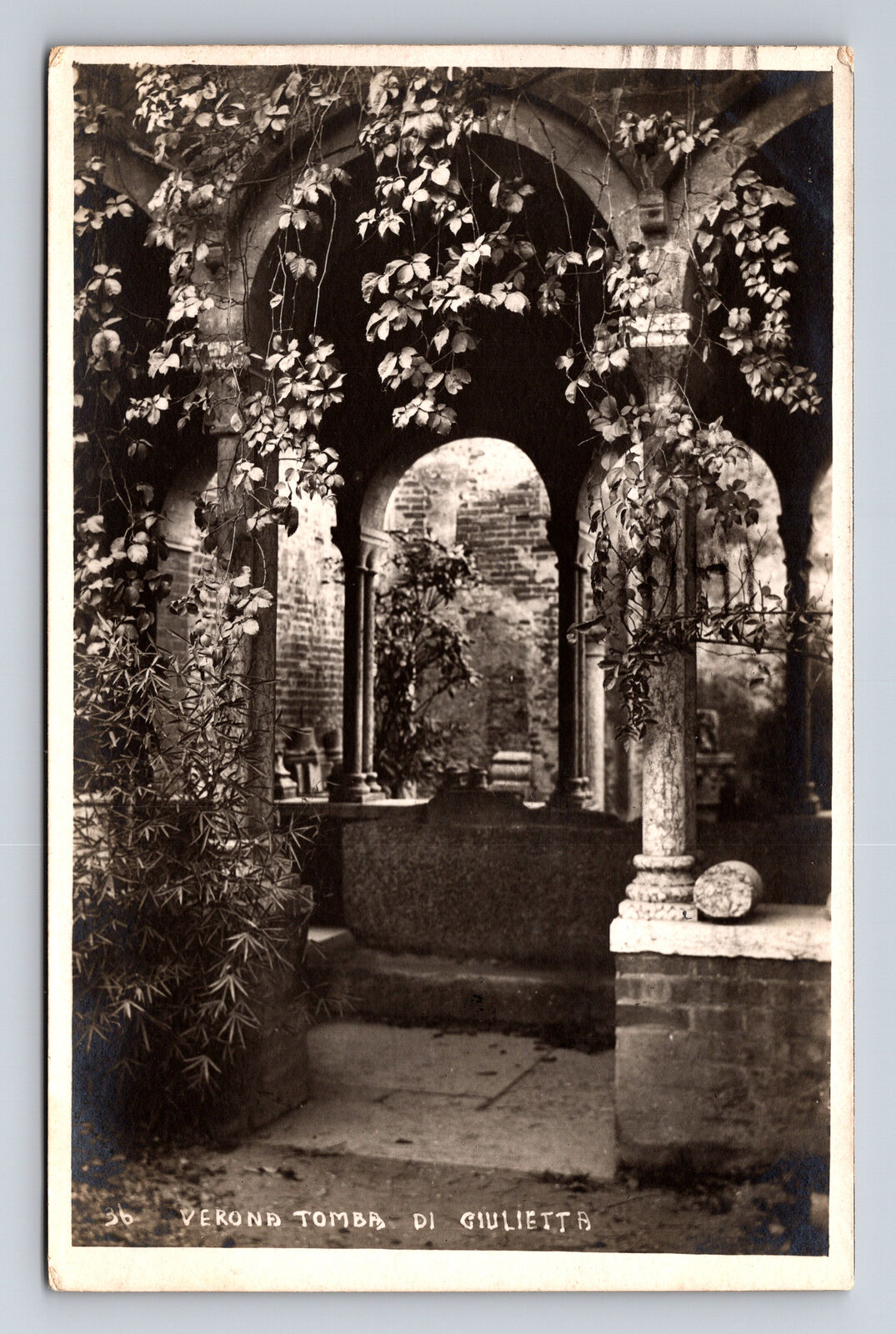 1921 RPPC Tomba di Giulietta Tomb of Juliet Shakespeare Verona Italy Postcard