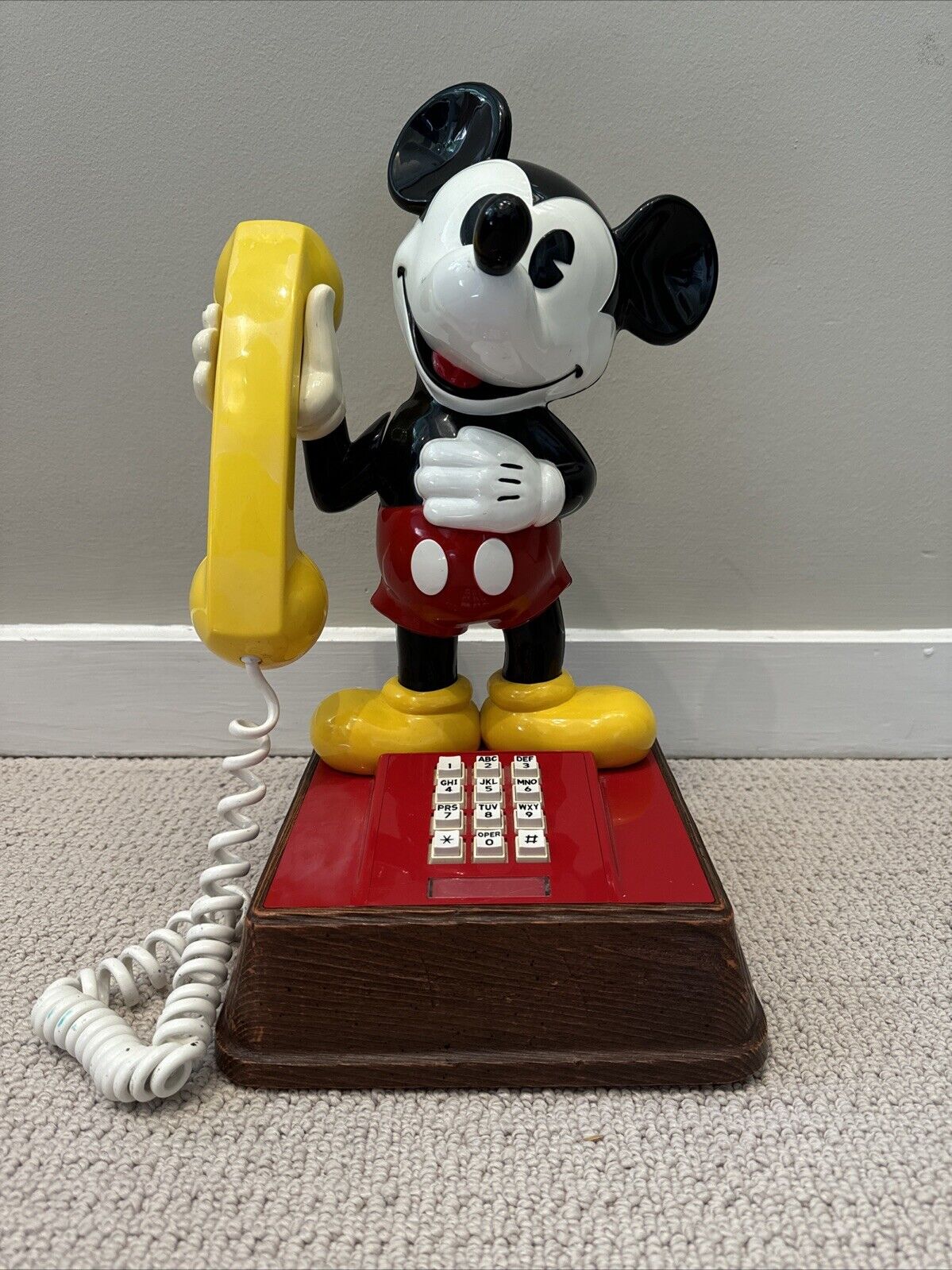 VINTAGE 1976 Mickey Mouse Phone Landline Push Button Phone Disney RARE