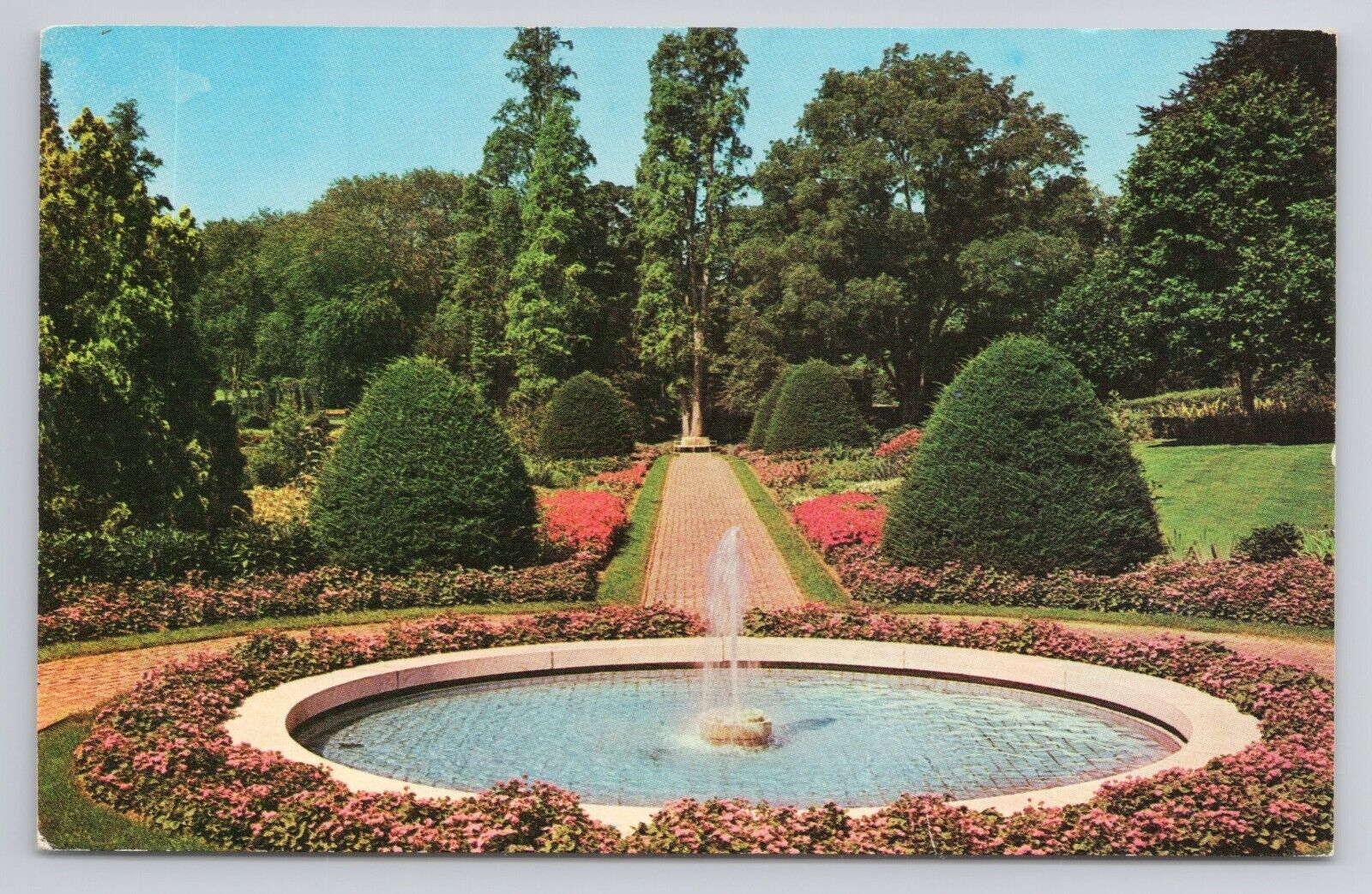 Main Flower Garden Longwood Gardens Kennett Square, Pennsylvania Postcard 3157