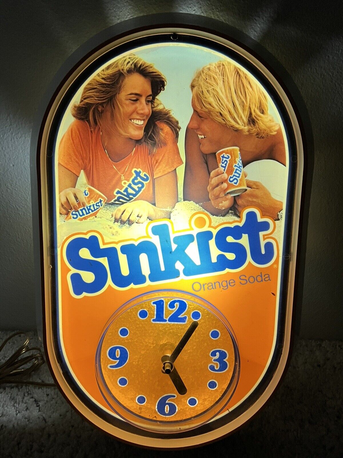 Vintage Sunkist Orange Soda Good Vibrations Light Up Wall Clock Light 19