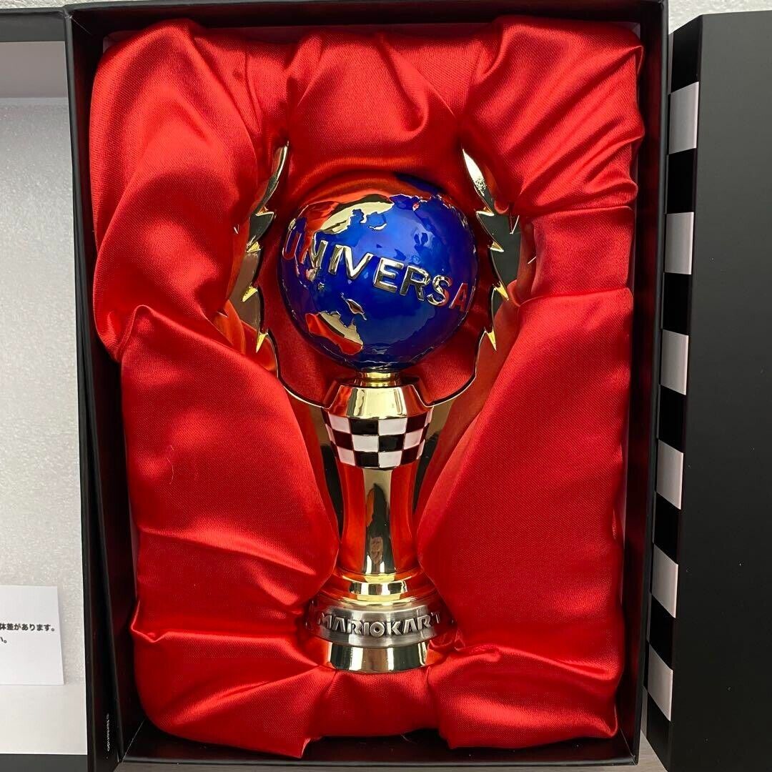 Universal Studios Japan Mario Kart Trophy Super Nintendo World Golden Cup Trophy