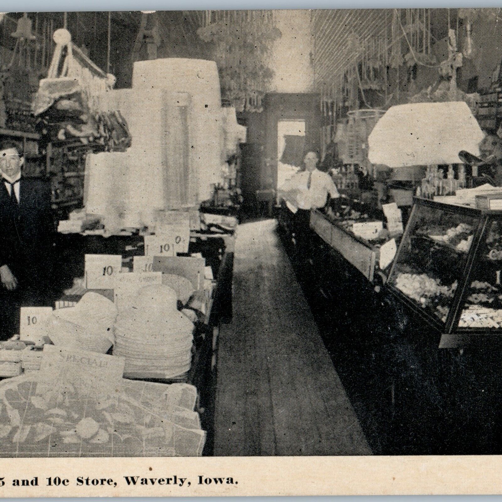 c1910s Waverly, IA Giles 5c Store Inside Counter Shop 10 Cent Dry Goods PC A194