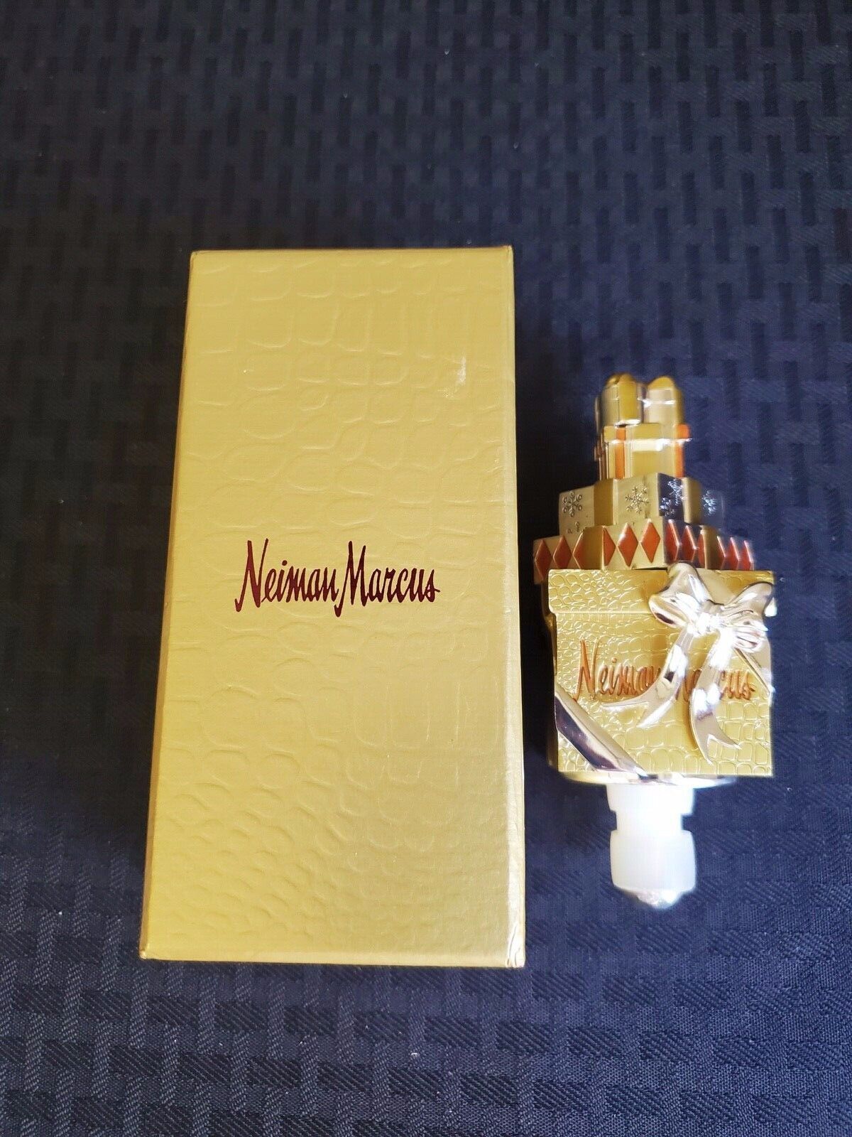Neiman Marcus Christmas Wine Bottle Stopper Holiday Stack of Gift Wrapped Boxes