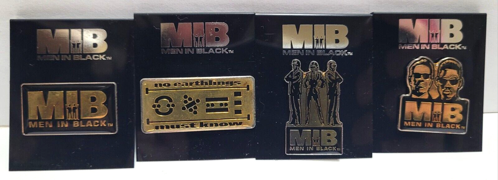 VINTAGE MIB MEN IN BLACK PIN LOT ***NEW ON CARDS***