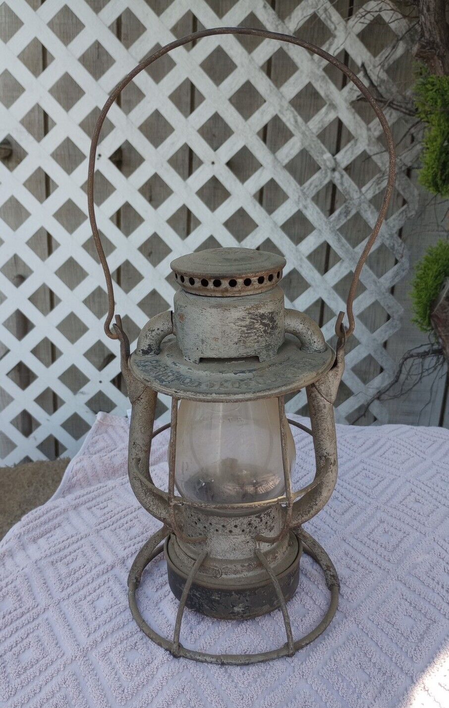 Antique P&RRY Co. LO. CO. Dept. Railroad Lantern. Etched Globe.