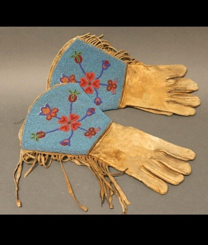 Old American Style Handmade Sioux Beaded Leather Gauntlet Gloves Floral GV91