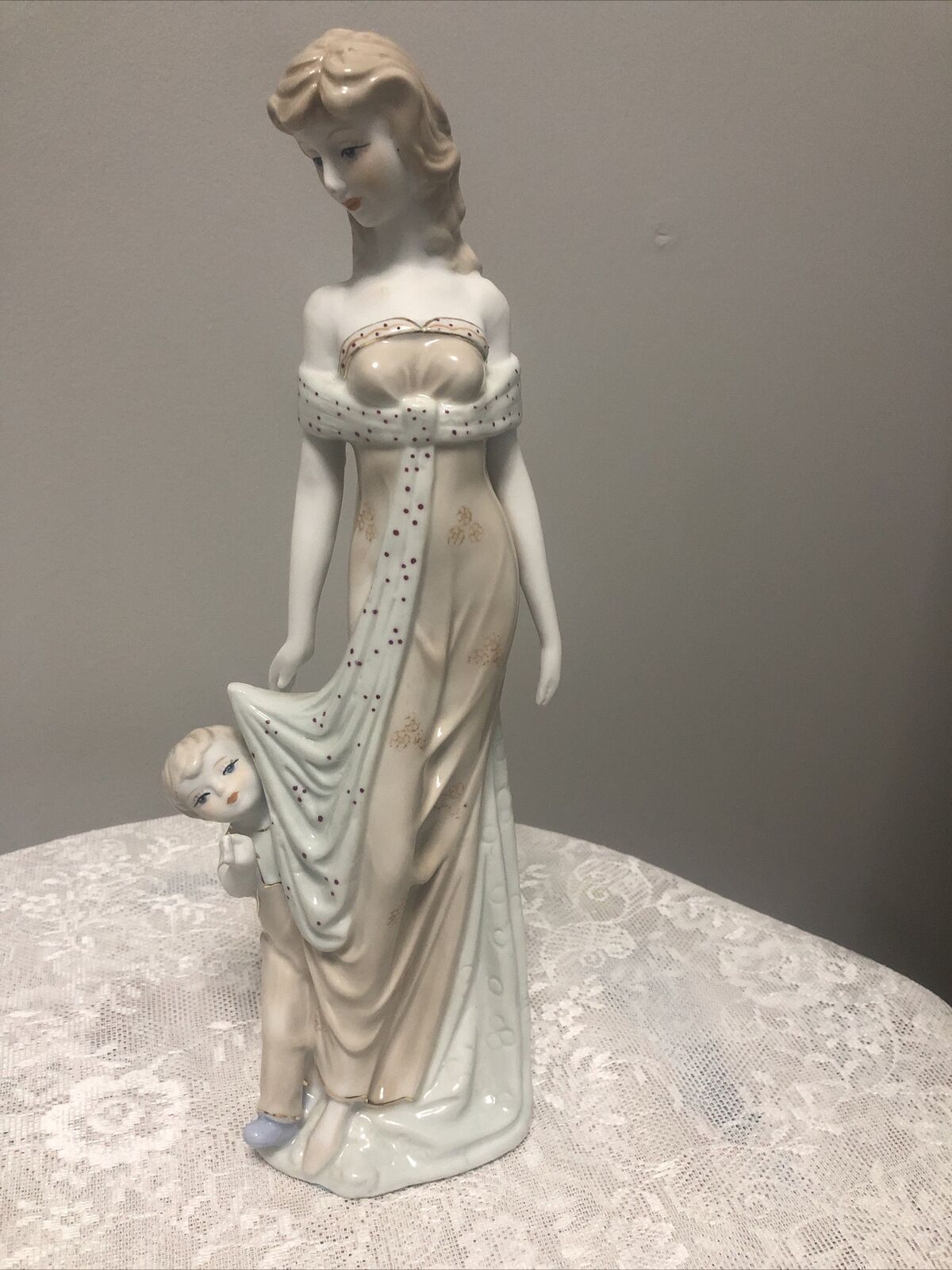 LLADRO Hand Made Mother and Son 14” Multicolor Fine Porcelain