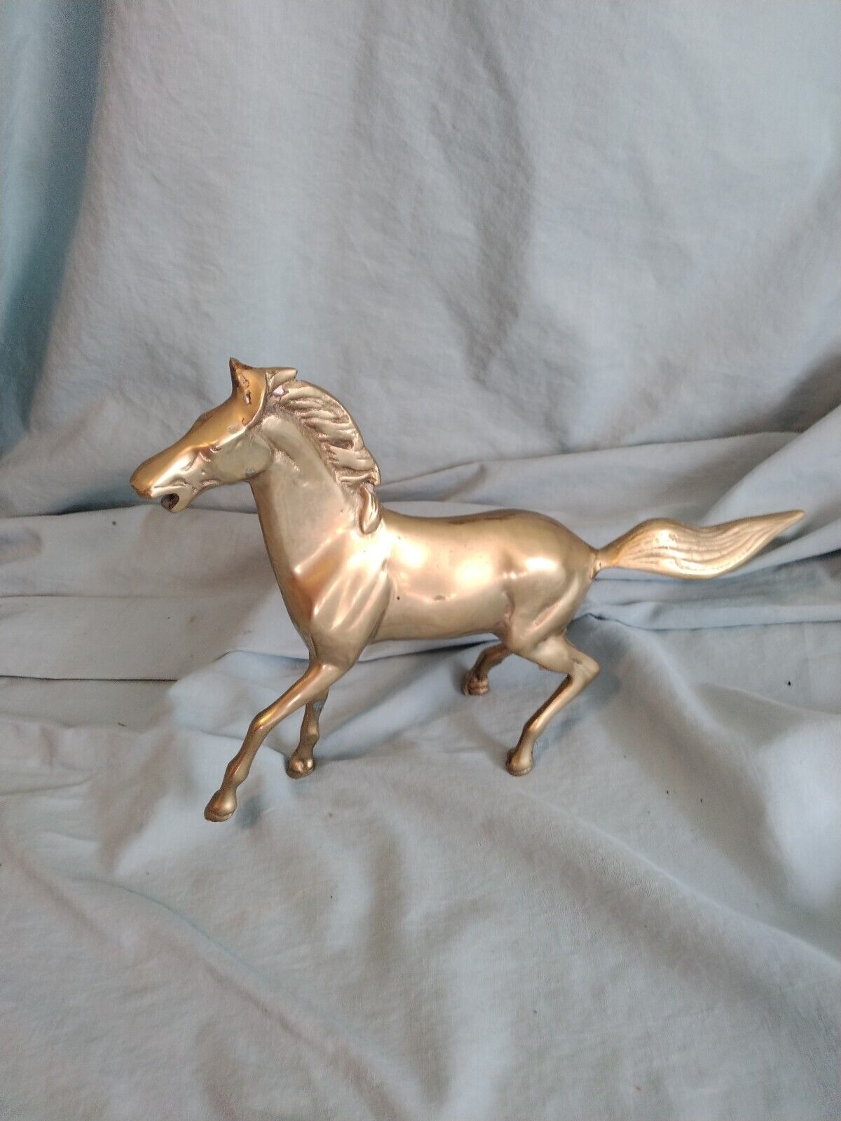 BEAUTIFUL VINTAGE BRASS HORSE RUNNING IN STRIDE 11 BY 8 IN