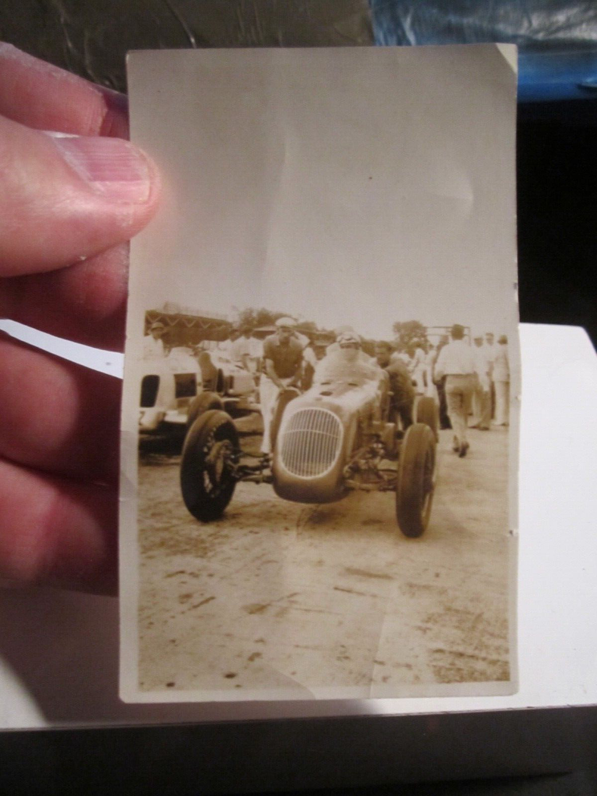 1940'S KELLY PETILLO INDIANAPOLIS 500 RACE CAR DRIVER PHOTOGRAPH & AUTOGRAPH SCC