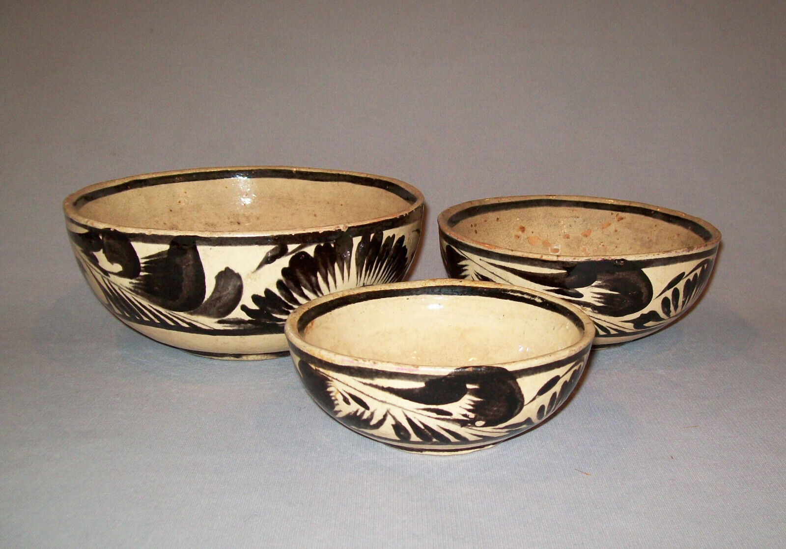 Antique Vtg Ca 1900s Set of Three Graduated Pottery Bowls Mexico Black Cream 