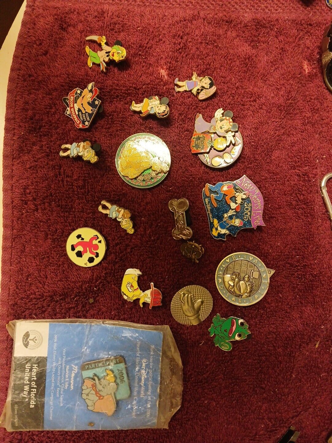 Lot Of 17 Disney Pins